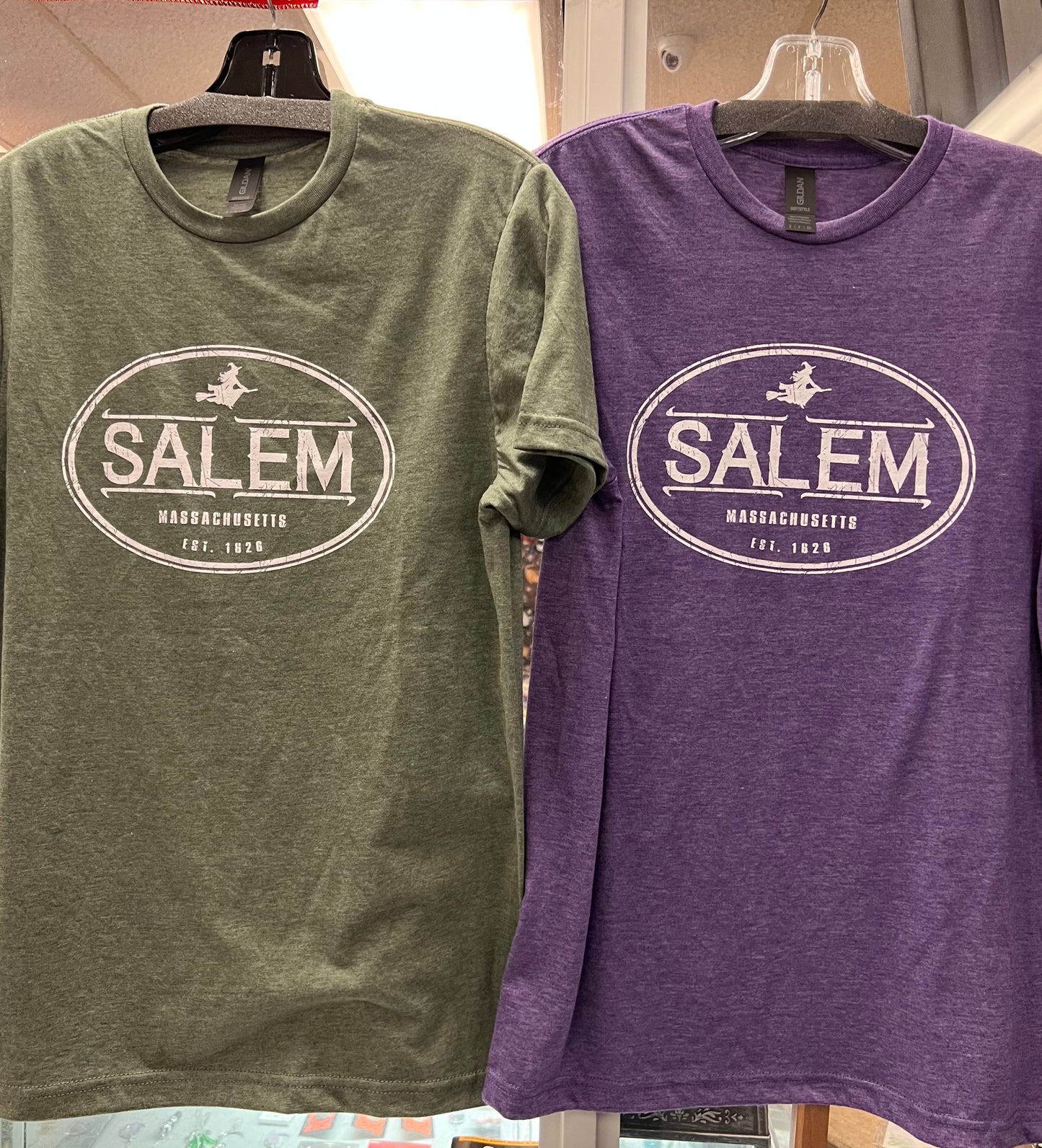 Tee Salem Witch in oval